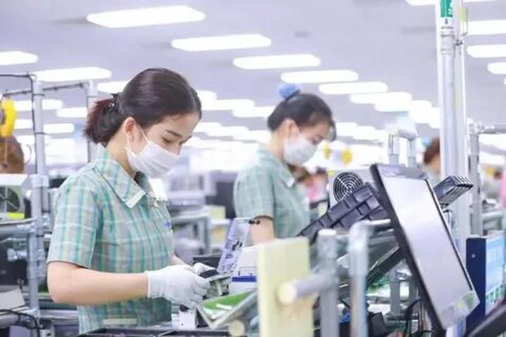 1. Tiêu đề: [Hotspot Matrix] Sự lựa chọn của Lương Tiểu Băng: Từ xu hướng thành chiến